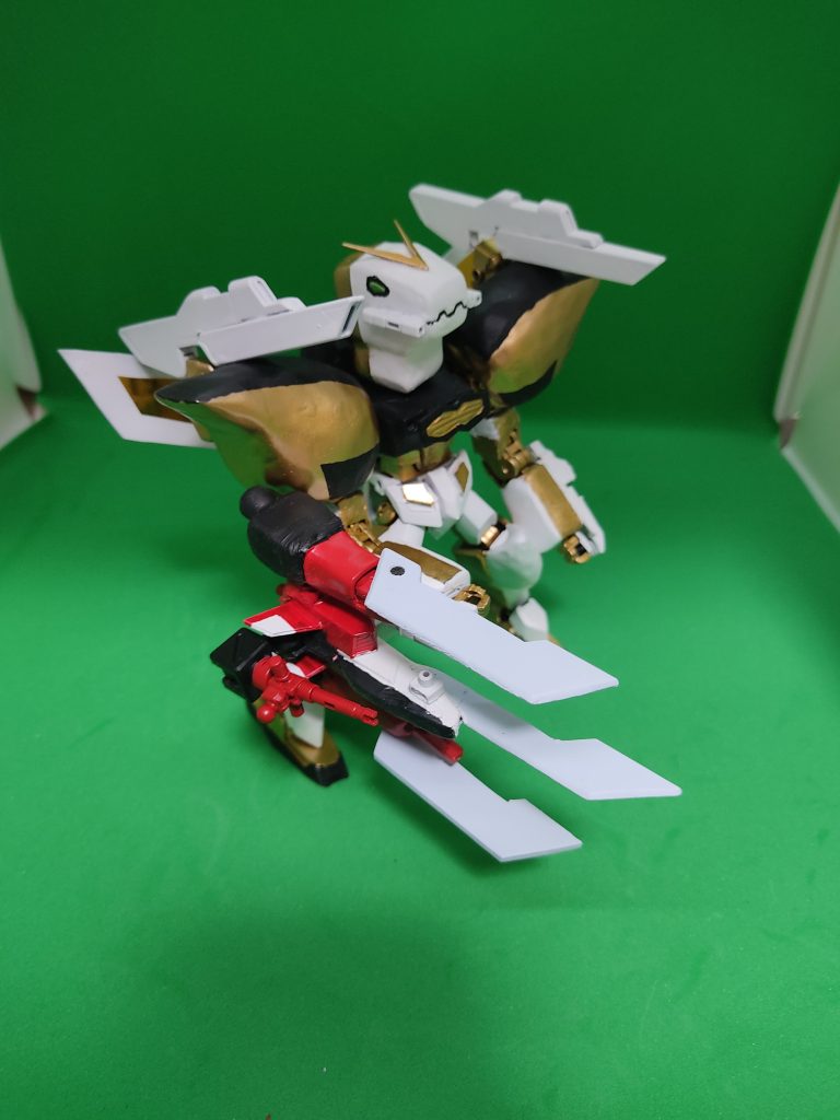 こちらはパワードドラゴンにブレードグラスパーを装備しています。