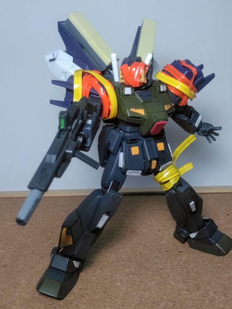 『ターゲット・インサイトっ❗』 こんな感じで蛇足作業🐍👣を実行です 🤣🤣🤣この子の元ネタがどんな機体か❗察して頂けると、大変有難いのです 🙇⤵️