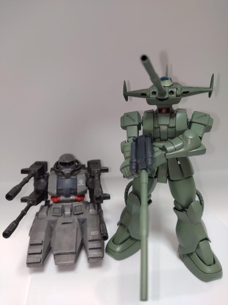 我が家の昔作ったザクタンクと笑顔のWトップザク