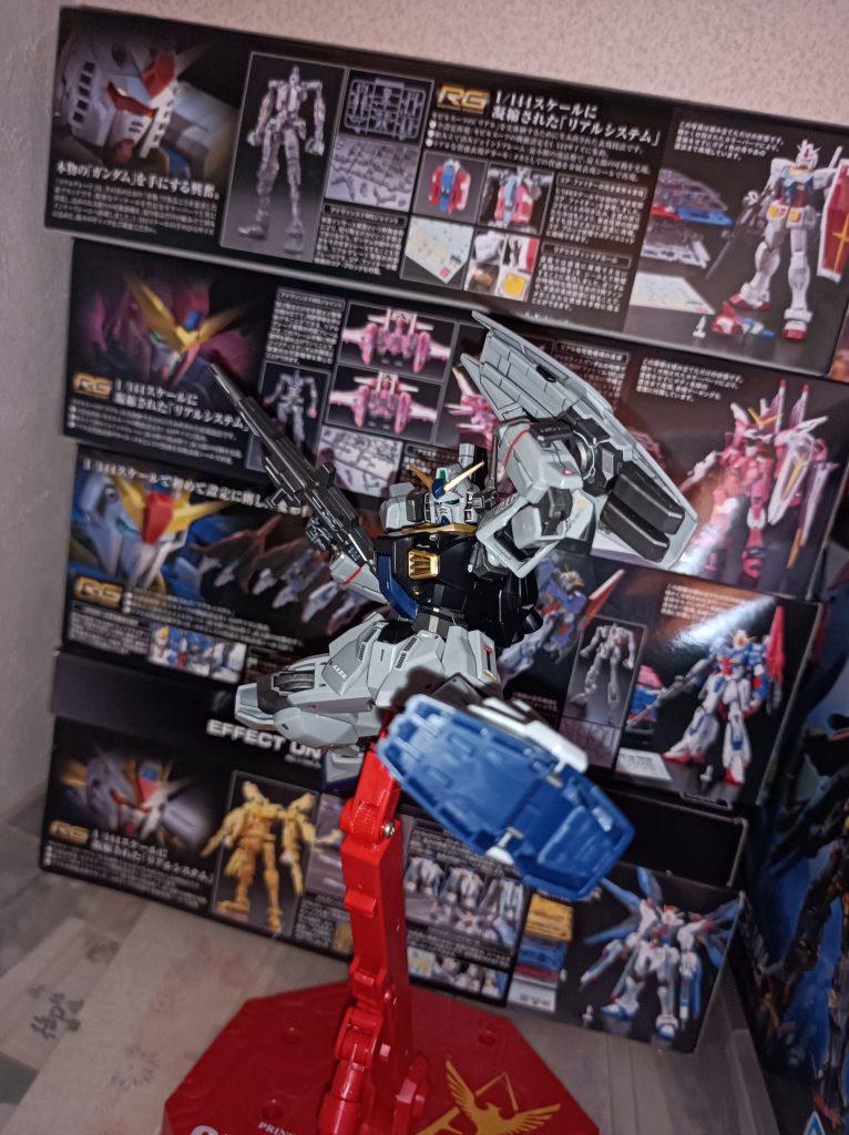 カミーユ「遊びでやってんじゃないんだよｫｫｫｫ」　　　可動域が広くていろんなポージングが決まります