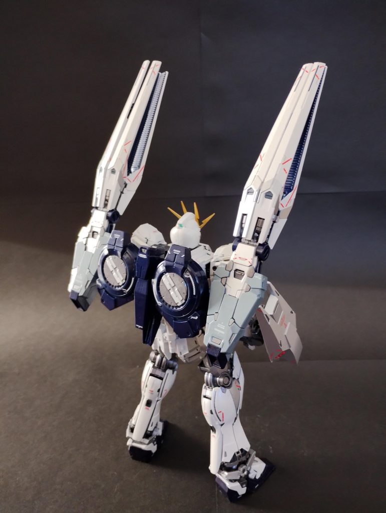 バックショット。B装備大きいですが安定して立っています。