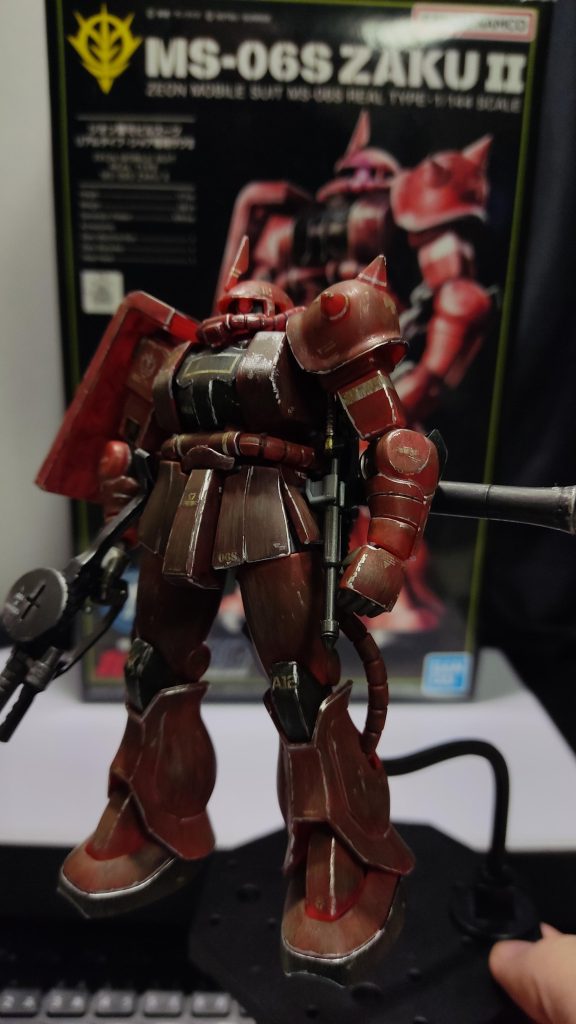 箱絵をイメージして塗ったのですが、結果全然違う、というか只々汚くなったかも。