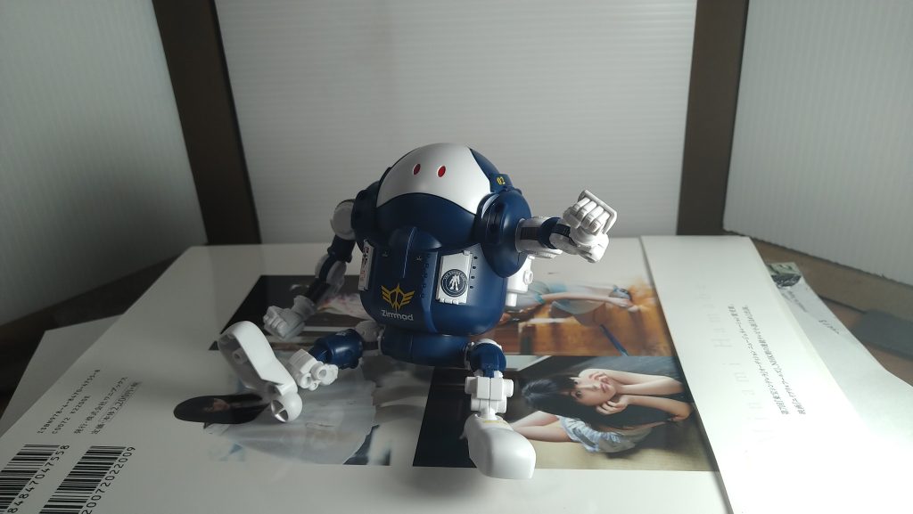 デカール貼りの練習に、ハロありがとうモビルハロで検索したら皆さんカッコよく仕上げ過ぎですよ・・・