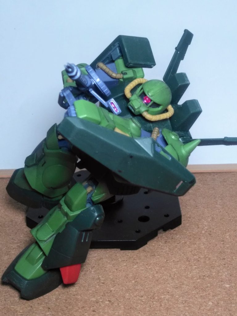 そんな訳で『ハイザック』を製作です 😏「UP主」はこの『ハイザック』が好き過ぎて、此までに 6 体程(旧を 2 体、HGを 4 体)コサエテおります 😤💨先ずは従来の『120mm ザク・マシンガン』を強化改修した『120mm ザク・マシンガン改』からイキますね 😆