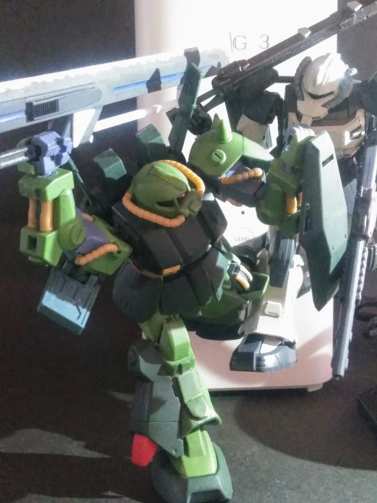 コンナ感じでダラッと実行です 😁🎵🎶おっ❗やっと『 Z のMS 』を出したかぁ❗😡💢 と、言いたいですよねぇ 😖ソウデモナイカハイ。やっと出せました 😅💦 さて!HGUC黎明期このキット 😚🎵可動域は・・・頑張りましょう⤵️デザインは・・・チョッとオシイ⤵️⤵️(UP主基準)組み立て易さは・・・HGUCの初期メンだからなぁ⤵️⤵️⤵️拡張性は低い・・・けど弄り甲斐はアル❗❗❗❗こんな雰囲気のキットです 😃ガンバレ!此はアクマで「UP主」の感想ですから 😏゚+.゚(´▽`人)゚+.゚カンジカタハ,ヒトソレゾレ! 今回は『30バンチ事件』での『 ティターンズ側』 😆🙌🙌またもやダラダラと実行致しますが、生温く見守って頂ければ幸いです 🤗 フゥ😵💨 果たしてコノ先ドウナル事やら 🤨💭