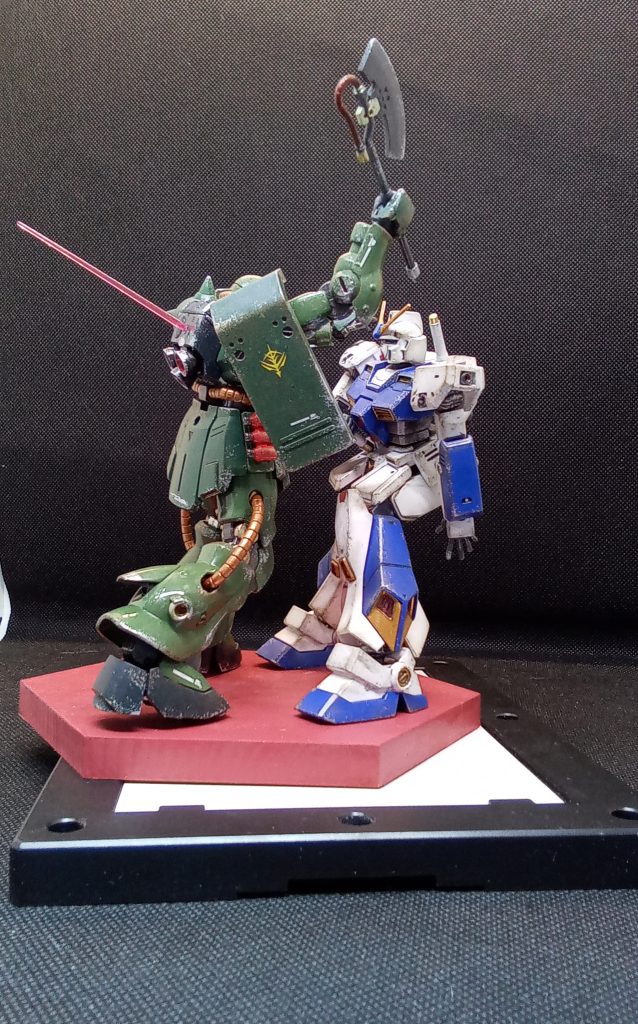 濃い緑はガイアカラー薄い緑はランチャーストライク用水性塗料を使用