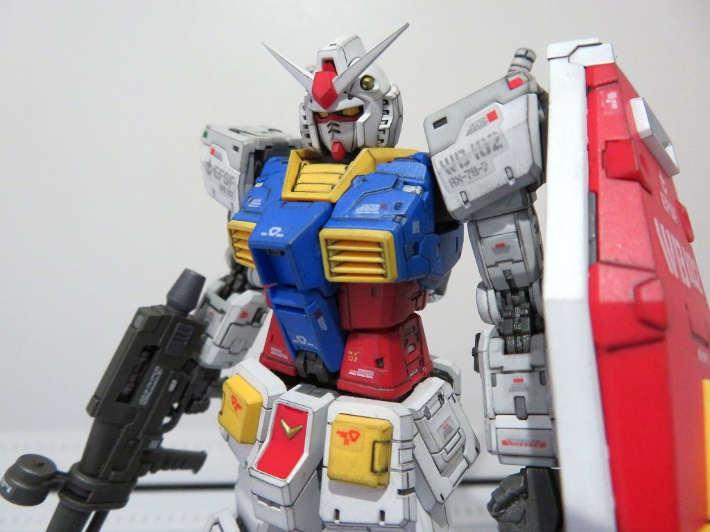 頭部バルカン埋没問題は、バルカンの穴をピンバイスで拡張することで解決しました。