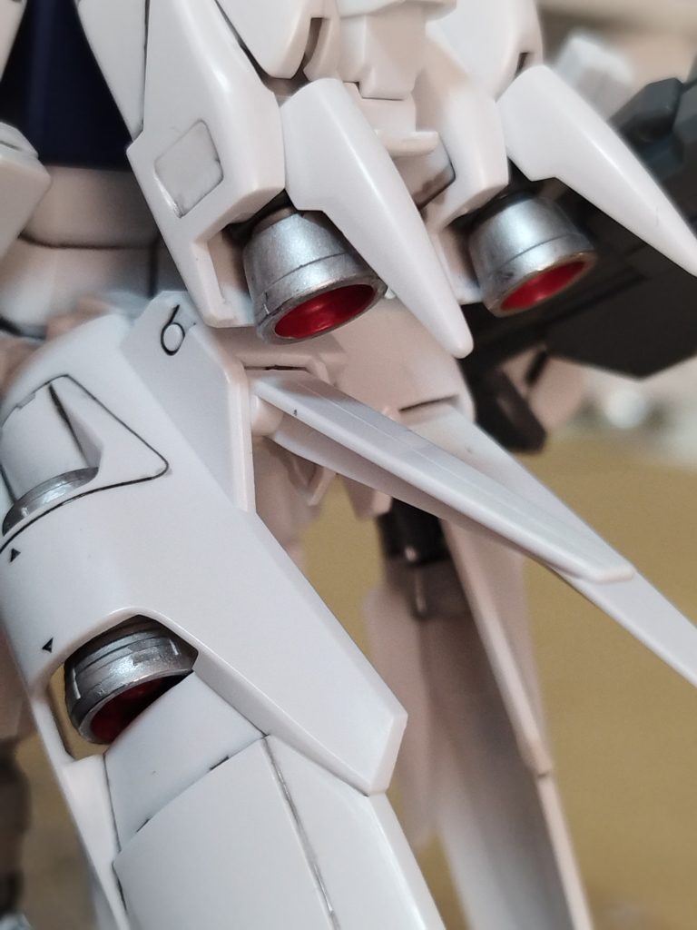 バーニアをちょっと部分塗装