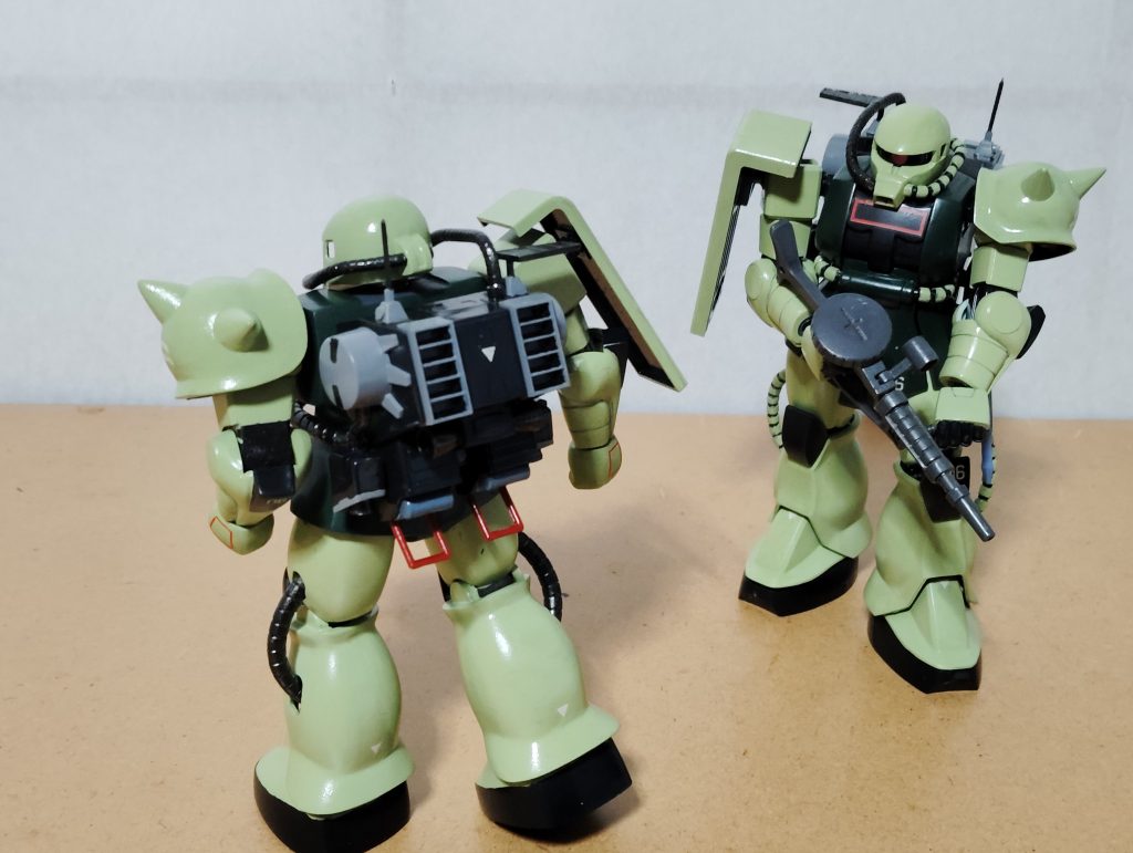 最後までご覧いただき、ありがとうございました。 実はこのキット、この時期に製作する予定があったわけではなく、気まぐれで積みプラの山から掘り出してきたのです。 それでもいざ作ってみると、かなり楽しく組むことができました。「マインレイヤーは旧キットザクの最高峰」と呼ばれているそうですが、なるほど納得の完成度、素晴らしいキットでしたね。 最後になりますが、本作品をご覧になっての感想などいただけますと幸いです。