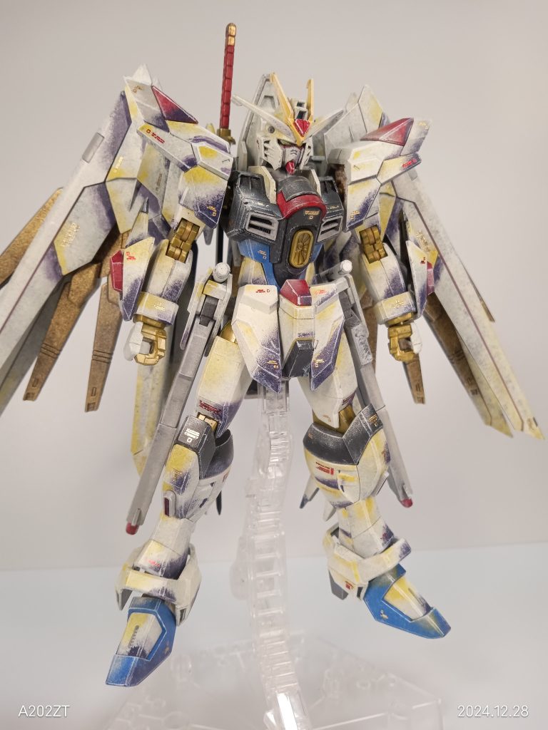 白色部分オフホワイト、明るい部分はイエローで色付けしました。