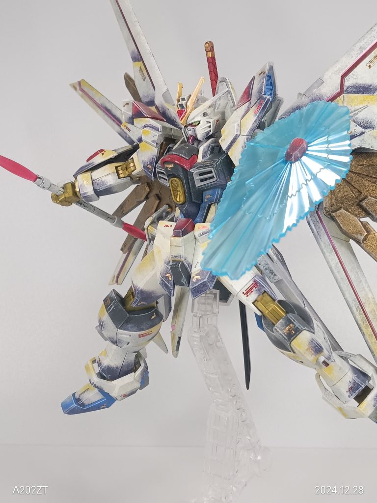 もひとつ連結で。連結ビームサーベルっ!コレも映画には出ていないと思います