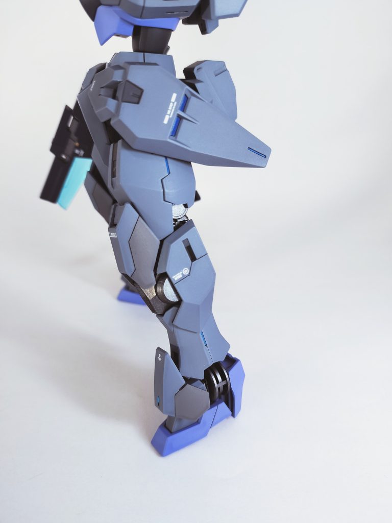 メタリックブルーのセンサーでビットを制御するイメージもう少し明るめの色にすればよかったなと