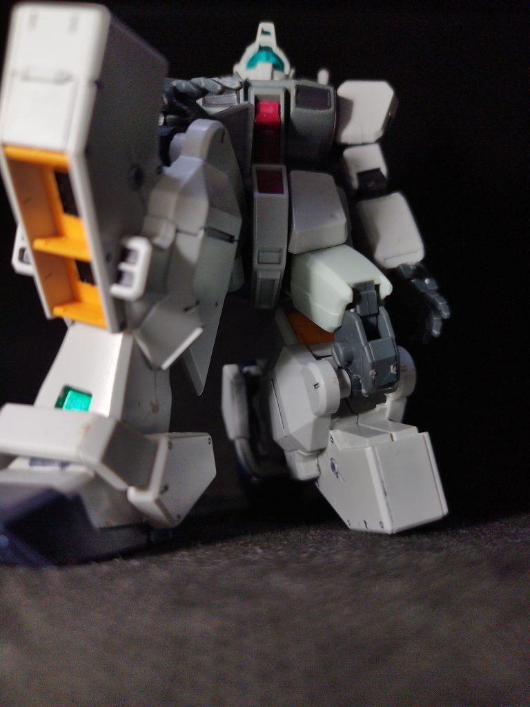 二重関節が入ってるので膝立ちも可能!ヒャア…荒い作りが露見してしまう…( 元からだろオイッ!)