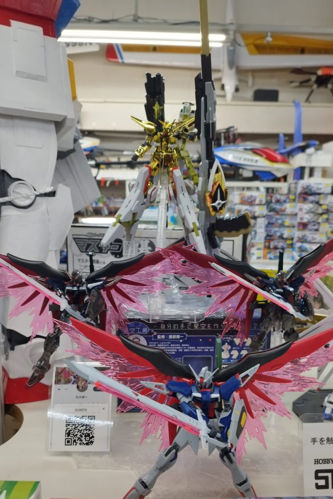 地元のホビーショップに飾らせてもらってます。