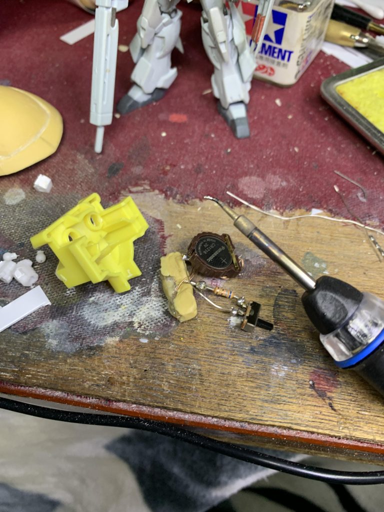 電飾を作っているところ