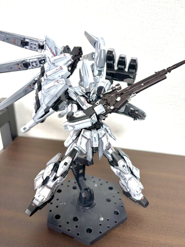 ν-スタインガンダム–5枚目/制作者：いーじす