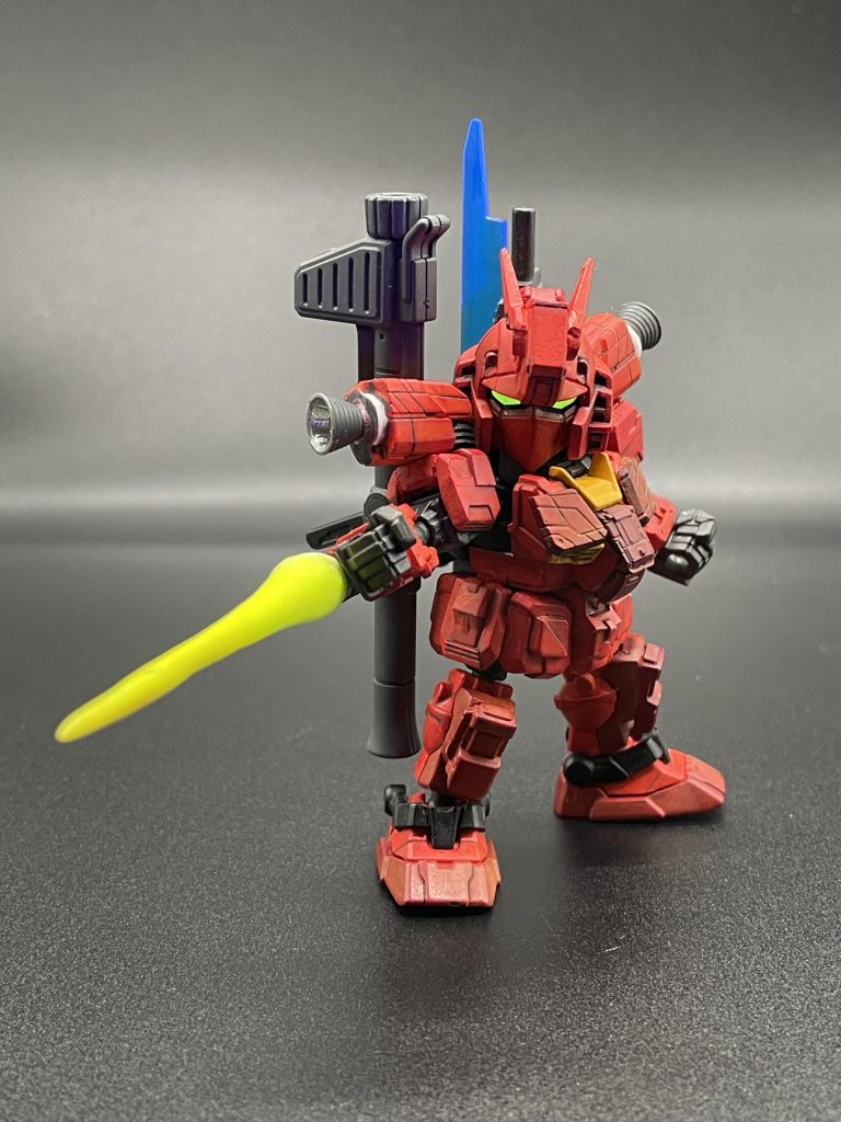 腕部のサーベルは自作。　磁石でくっつきます。