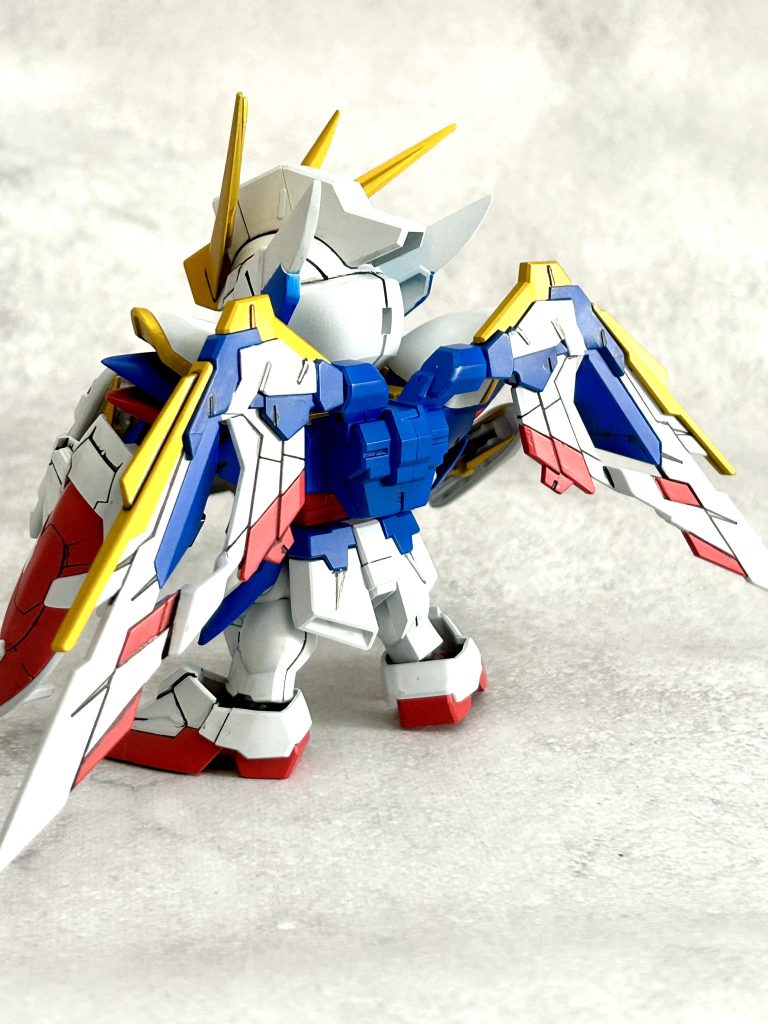 ウイング部分の3色は何度もマスキングしながら塗り分けしました（最終筆塗りでカバーした所もありますが💦）