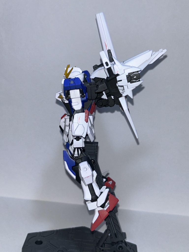 セカンドVの配色を見本にしたので、肘は赤にしてみましたが、ここは関節色で黒にしても良かったかなぁと思っています💦