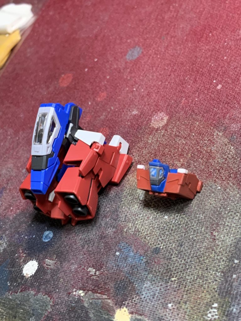 胴はコアファイターを意識しております。