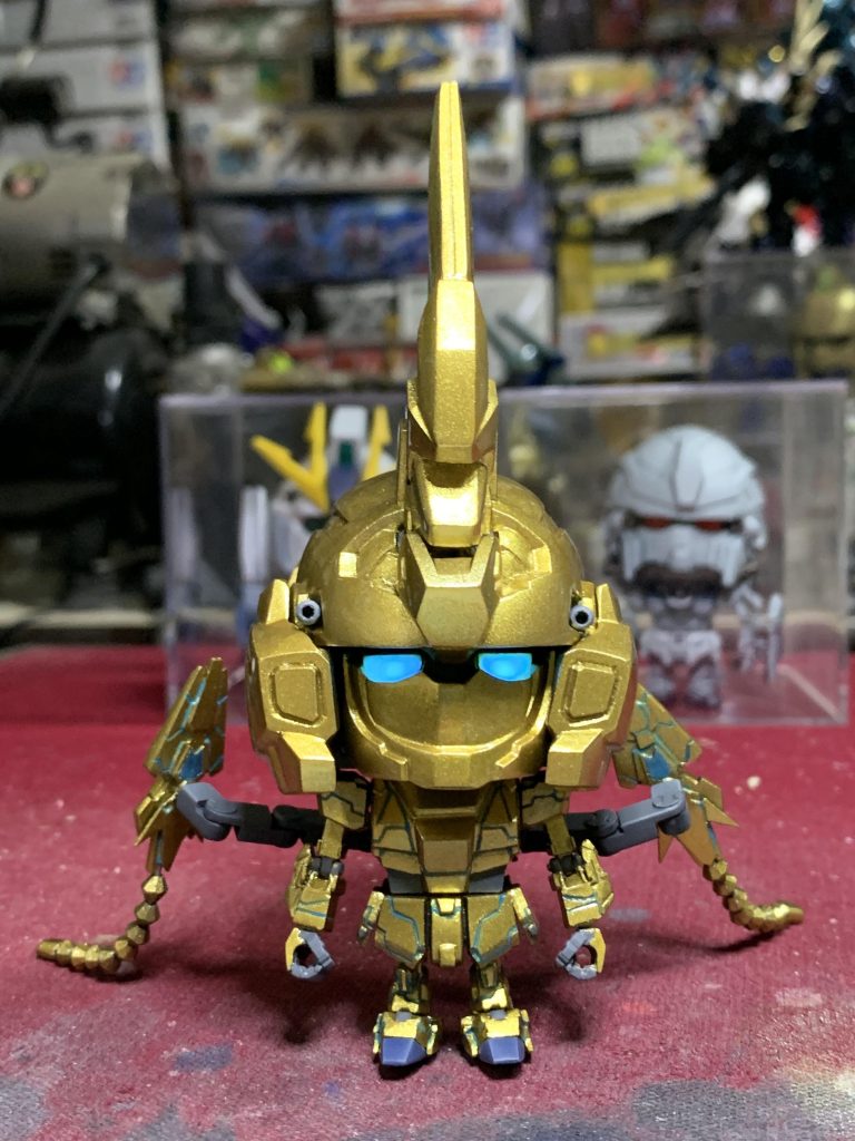 本来ユニコーンモードの目のスリットは直線なので当初は直線で造形していましたが可愛さが足りなかったのでこの顔になりました。