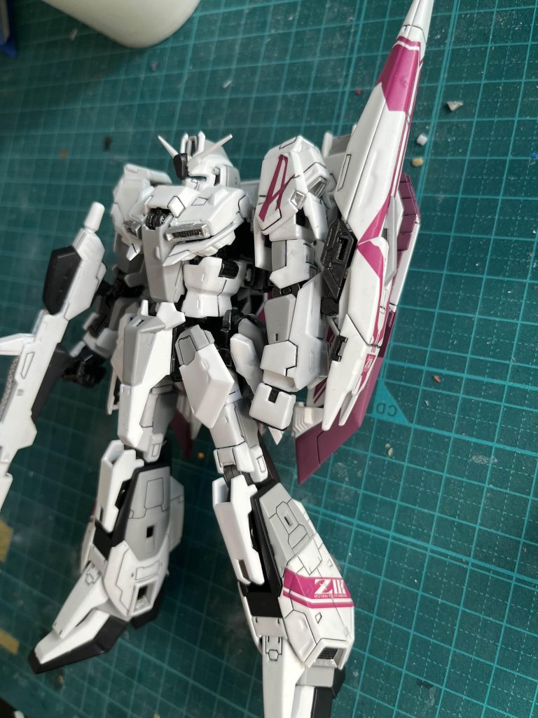 因みに耐久度に問題がありすぎてポージングどころか素立ちすらできません