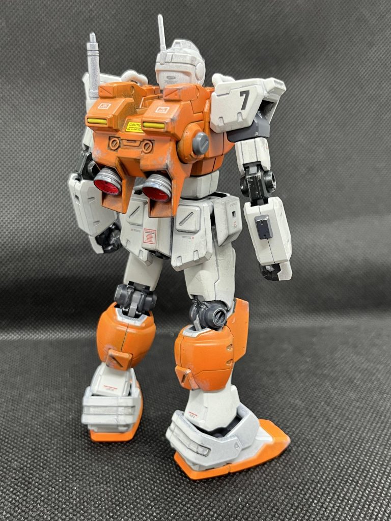 背面です。・バーニアはあすぱら模型さんのものと差替え・3mm穴は手持ちにあったパーツ(1/144 ジャイアントガトリングから流用)で埋め