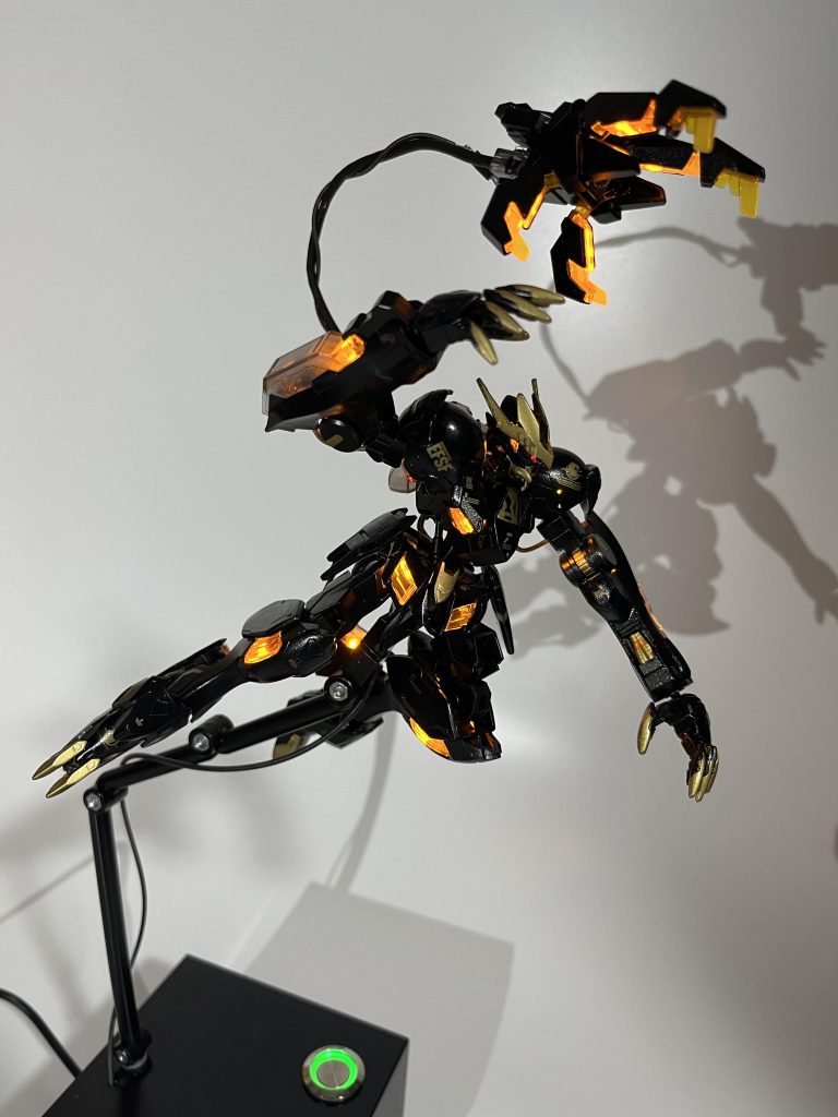 バルバトス-BANSHEE-–5枚目/制作者：mitan