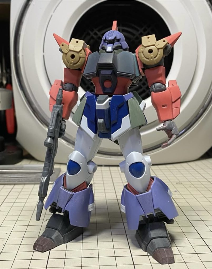 肩は30MMのヴォルパノヴァのパーツを加工して使用しました。