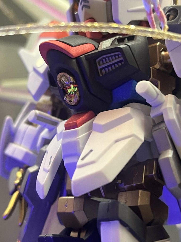 腹部砲をレジンで複製してダメージ版を作成しましたマイフリって原作だとダメージくらってる状態しか存在しないので、個人的にはノーダメージよりこっち派ですね