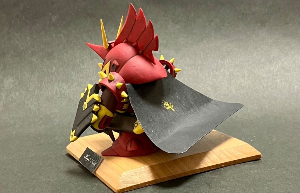 マントはカタ紙にラッカー直塗りという、この上なくイイ加減なモノです。