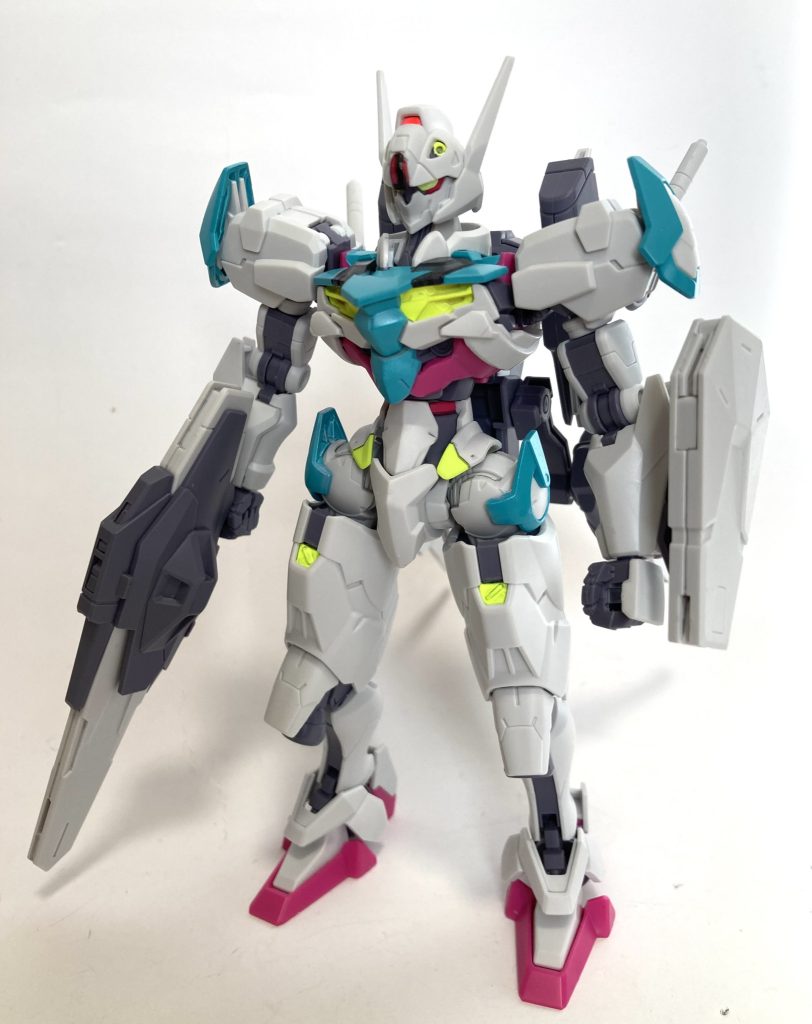 大好きな色をさして、初代RX-78を意識した配色パターンで、トリコロールです。