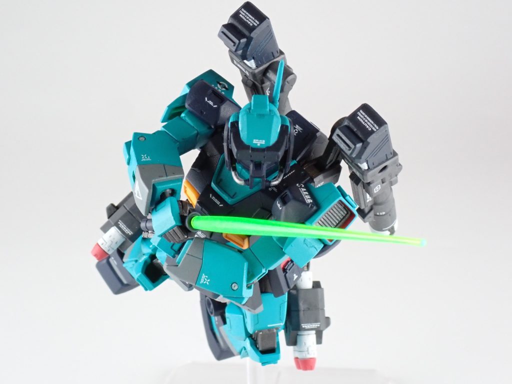 スタークジェガンに憧れてこのポージング