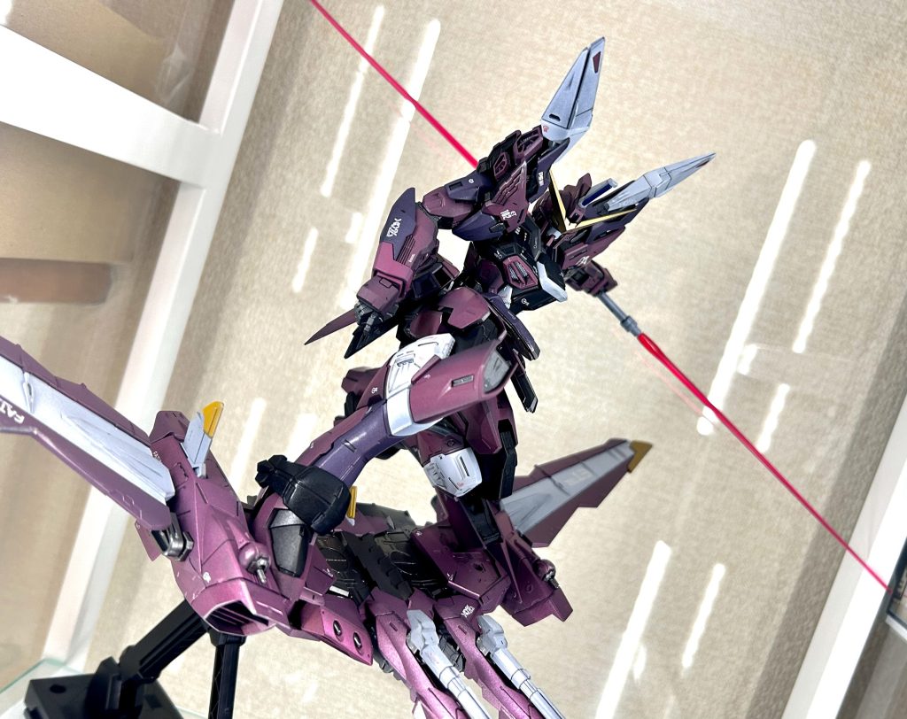 ファトゥム00に搭乗。乗れるように足場が広くなるスライドギミックも良かったです。