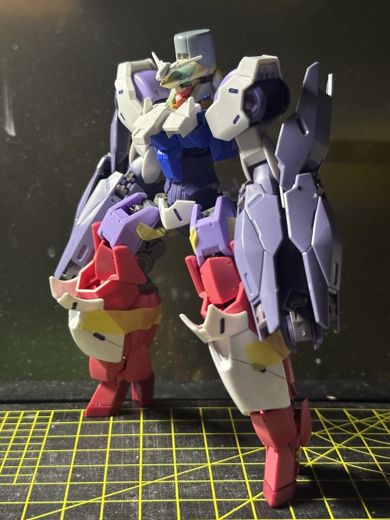 この時点でミキシングがほぼ完成します。アンテナと胴体部にケストレルのパーツを使う高カロリーミキシングです。