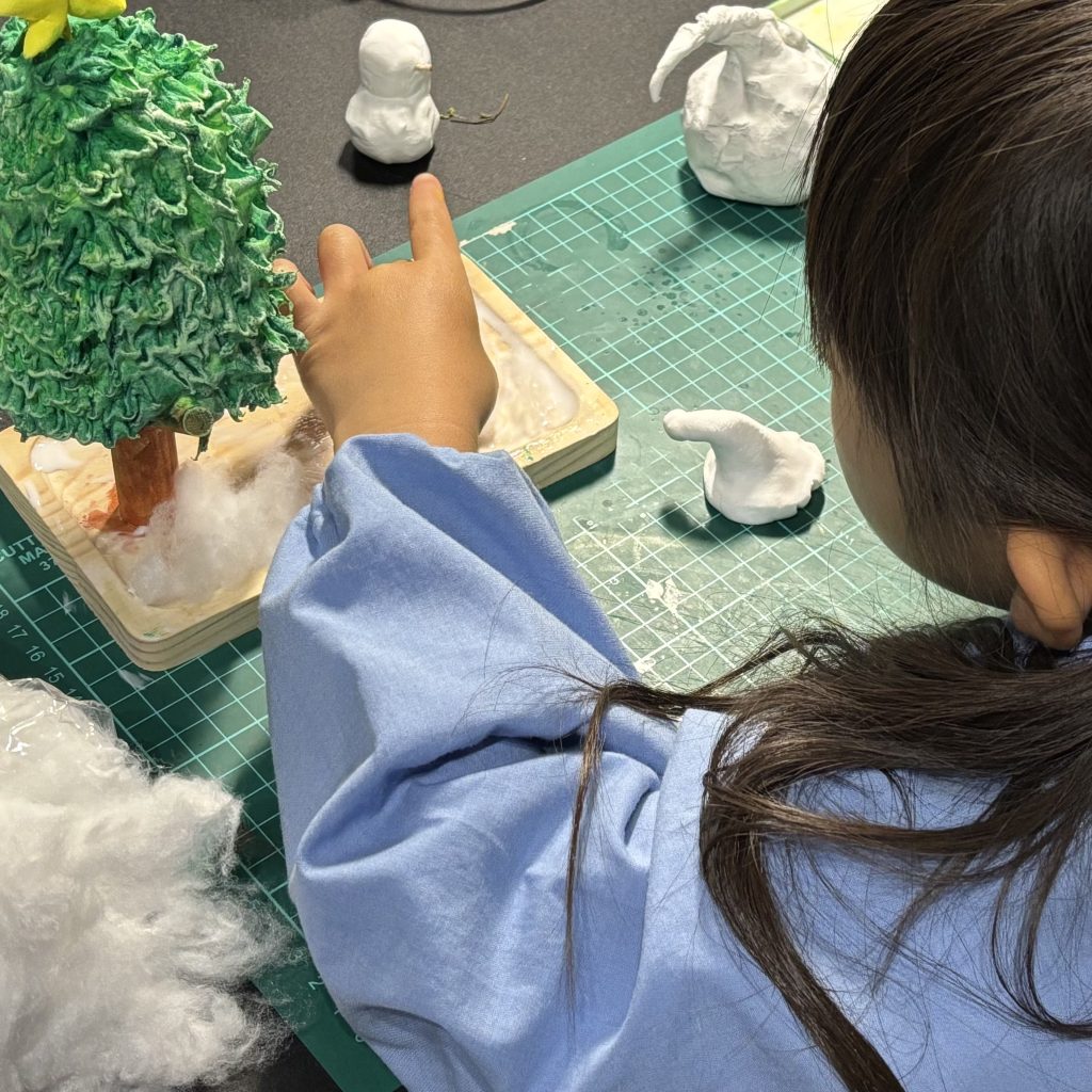 わたで雪を表現します٩( 'ω' )و