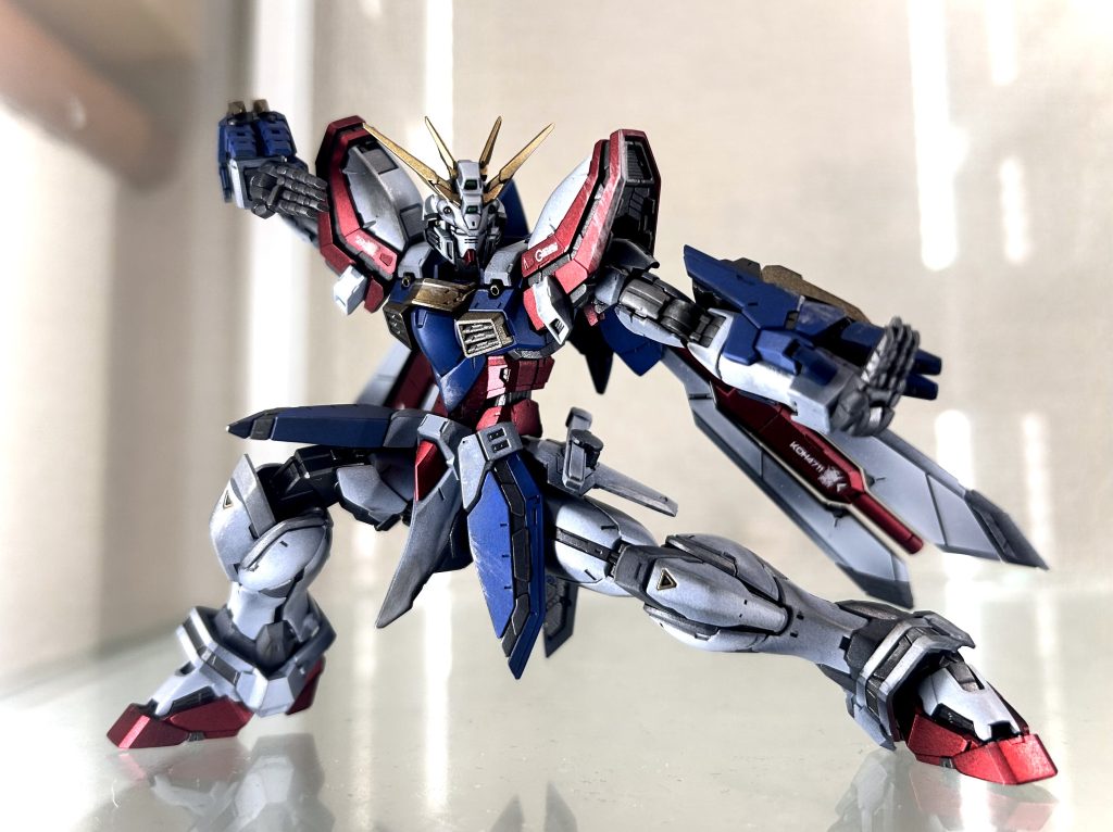 腕はもちろんのこと、脚部の可動が凄すぎて、脚を開いても設置性抜群です。