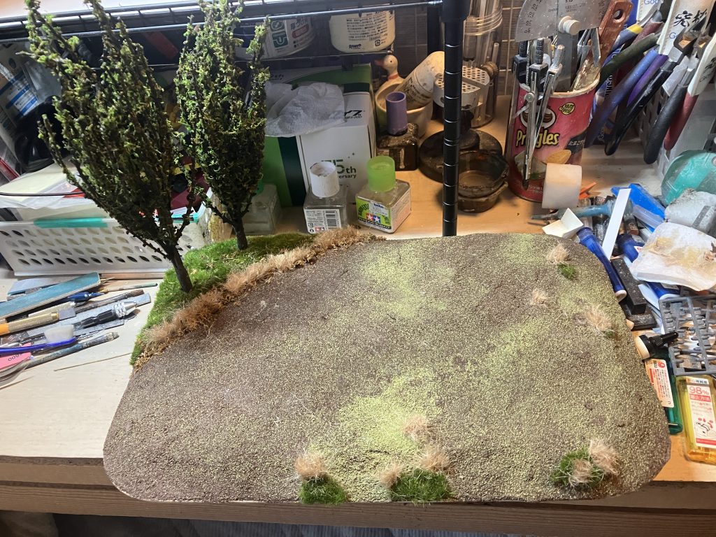 ジオラマは汎用性を効かせるために樹木は取り外せるようにして35、48、100、144と、どのサイズでもいけるように考えて製作♪