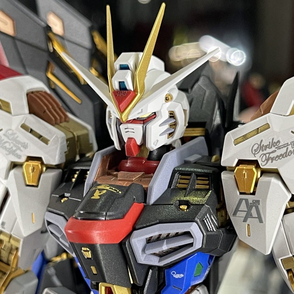 ガンダムSEED」ストライクフリーダム、“クリアカラー”でガンプラ