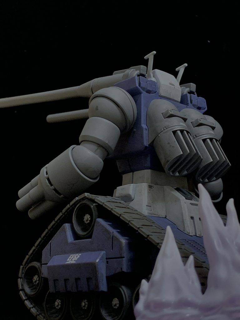 漫画版再現その２。エフェクトはROBOT魂のものを借りました。なお、漫画では湿地帯でカモフラージュネットをかけた状態で出てきているので、素材が集まったらジオラマ作成も考えております。