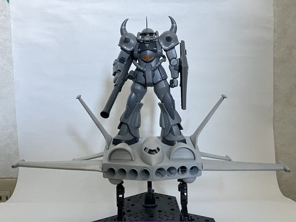 このグフのメインとなるドダイYSをフルスクラッチ中\(//∇//)\ホントならドダイYSを完成してからグフを作る予定でしたがミサイル発射口に必要なパーツが売ってなく泣く泣く後回しになってしまいました〜😢パーツがみつかるまで別の事をして行きますわ〜捨てサフ1回目です