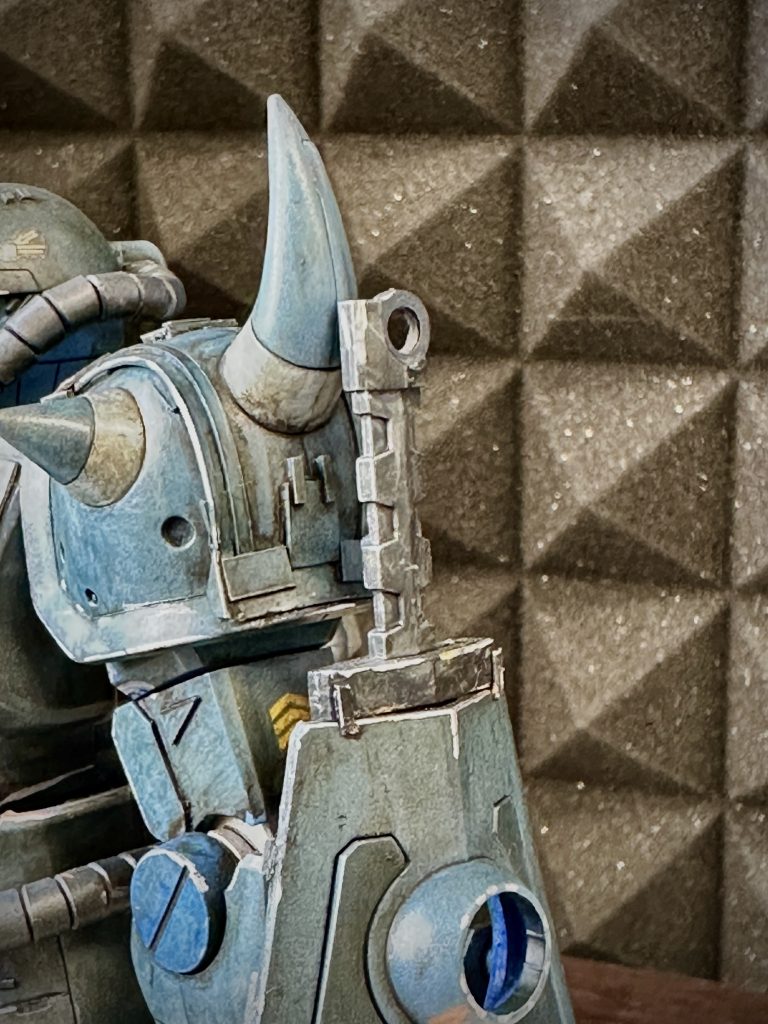 ヒートソードは盾上部に挿す形