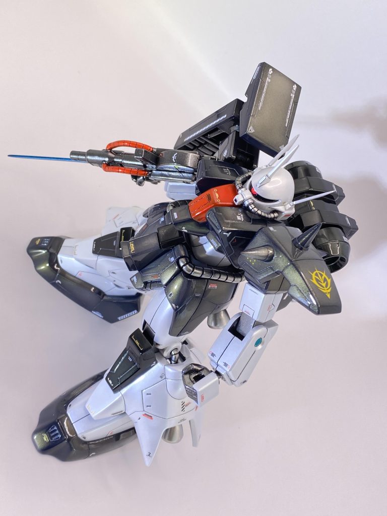 グレーのキャンディが黒強めになってしまった…重ね過ぎましたー(*_*)塗装ブース内の照明が明る過ぎたのと自分のイメージが黒寄りと脳内にあって、気づいた時には既に遅しで…まぁこれはこれでいいかと納得することにしました。