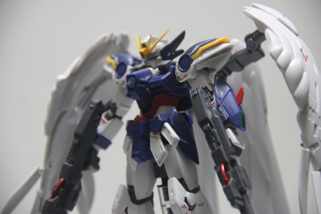 今回,ウイングゼロの醍醐味は差し替えなしでゼロシステム発動時を再現できるようにしました。