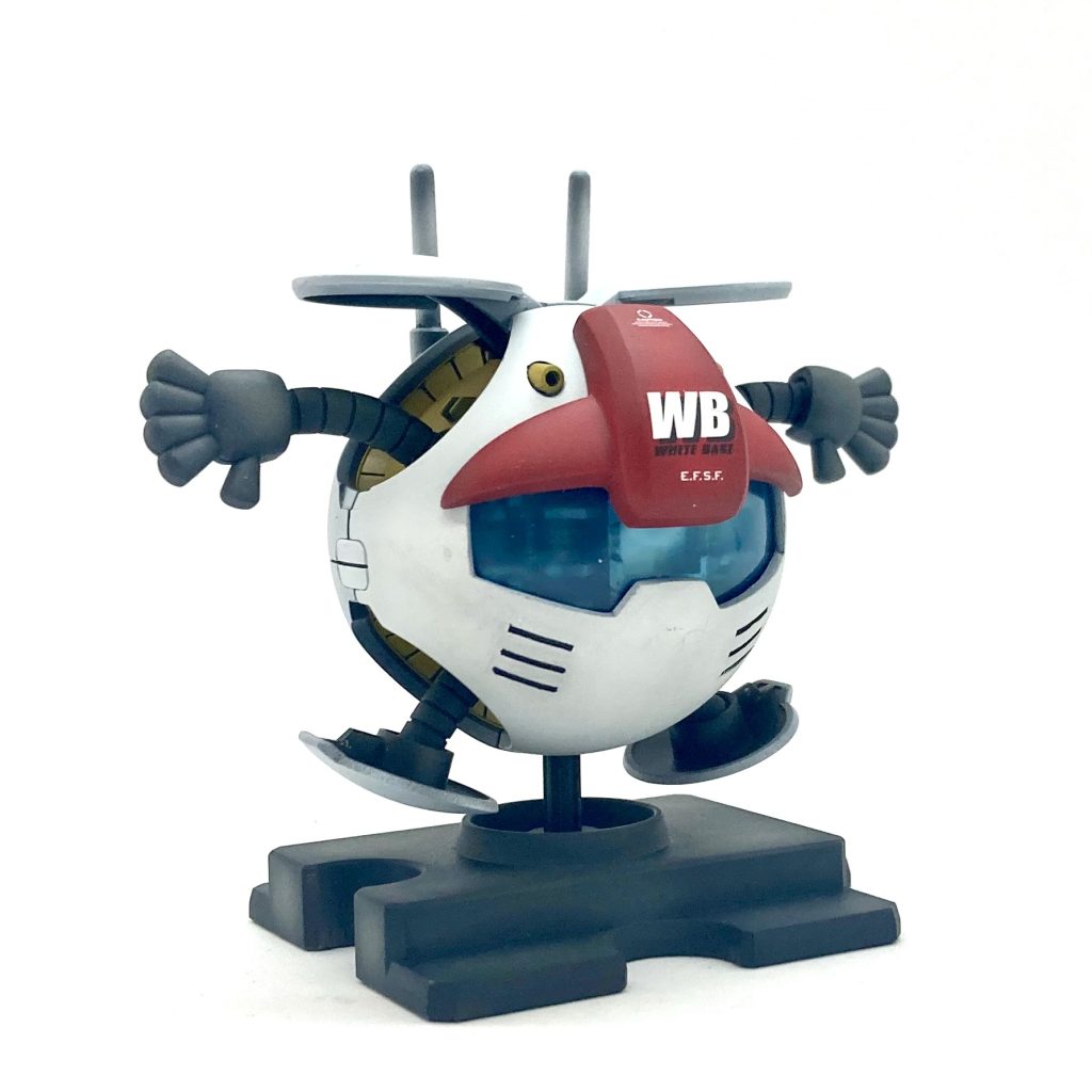 メインカメラ…  前々回、ガンタンクハロの時はクリアのハロプラを使いましたが、今回はくり抜いて、クリアパーツはガチャのカプセル。作り方としてはジムハロとほぼ同じでしたね。