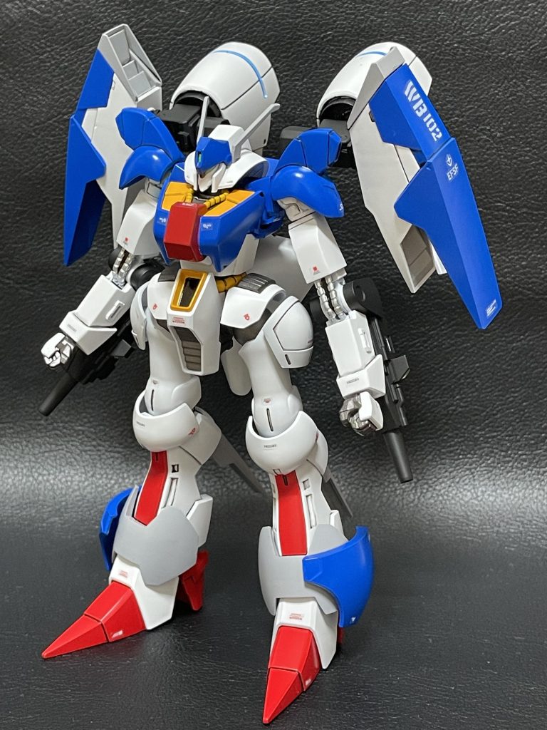 関節が緩いところがあったためパーマネントマットバーニッシュを流し込んで保持力を高めてます。パーマネントマットバーニッシュですが、元々こういう使い方ではないみたいですね。艶消し仕上げ用の保護ニスなんだそうな。この名前ですが、無駄に発音よく読んでみたいでよね。パーマネンマッツヴァーニッス!的なw