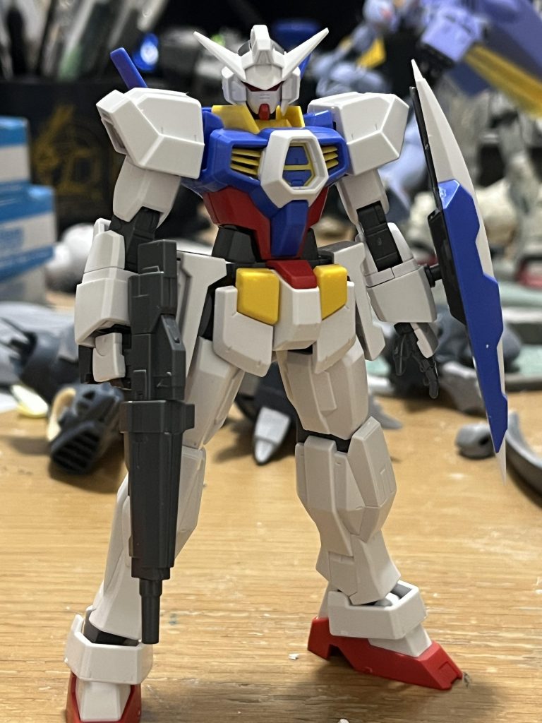 素組みでこのかっこよさ。左の平手も付いてます。