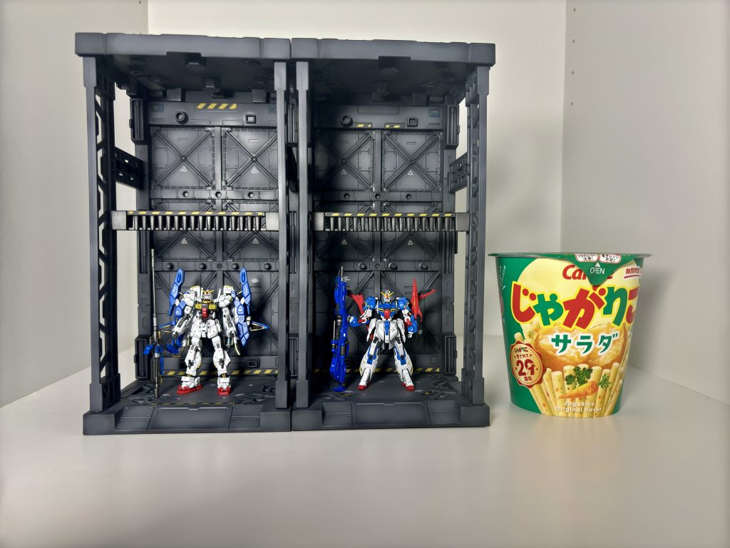 でも‥アーティファクト飾ると天井が小学校の体育館みたいに無駄に高いのが少し気になりますがとても良い商品だと思います。