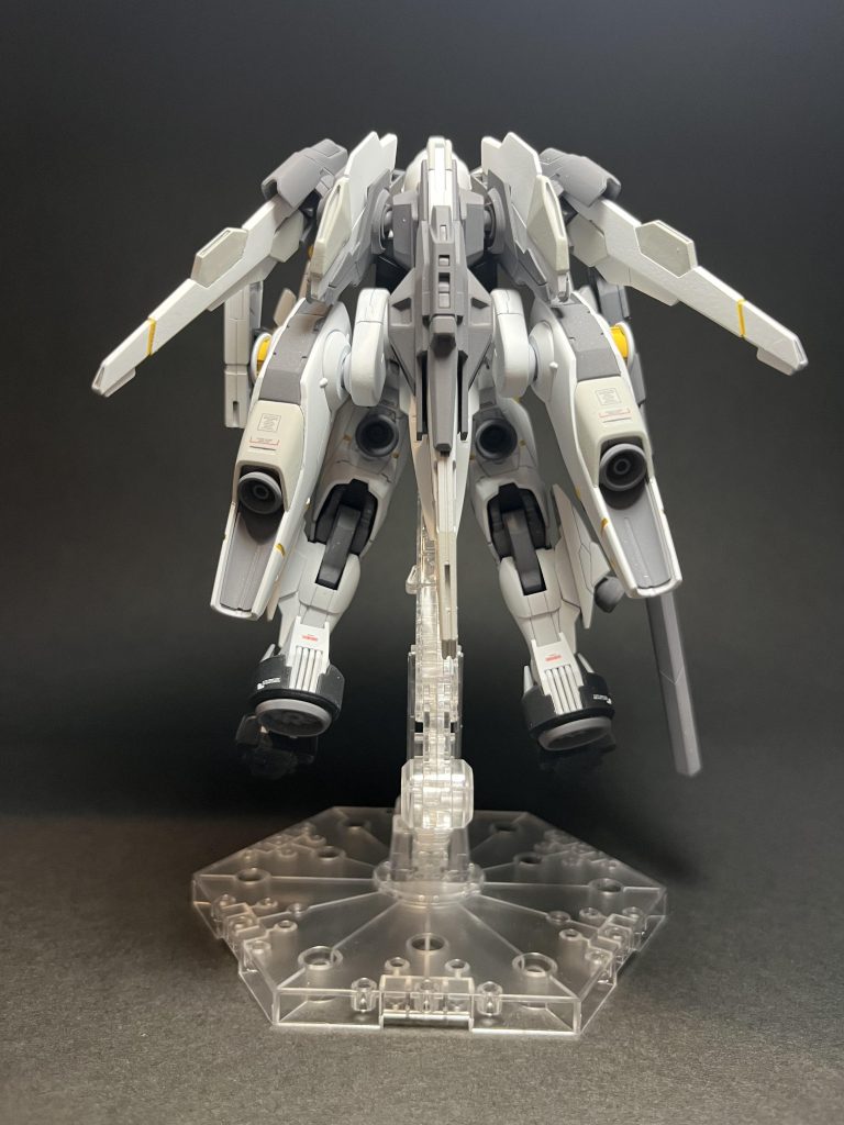 高機動型という事でバーニアを至る所に(笑)バックパックはルブリスをベースに接続だけ少し弄ってミラソウルのフライトユニットと合体。…腰の負担がヤバめで要補強です(笑)