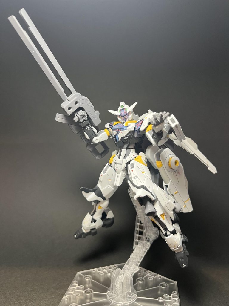 カラーは今回は白、黒、黄色を基本色にして所々ライトグレーをいれました。デカールはもっと貼ってもよかったかもなぁと思ったり。